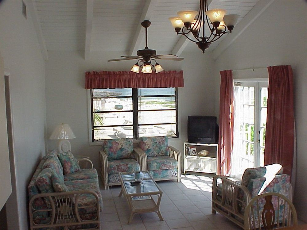 Pelican Beach Villas Marsh Harbour Room photo